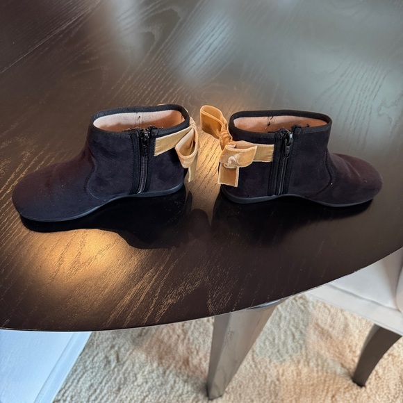 Childrenchic Black Suede Booties With Velvet Bows, sz 28 / US 11 - Picture 11 of 11